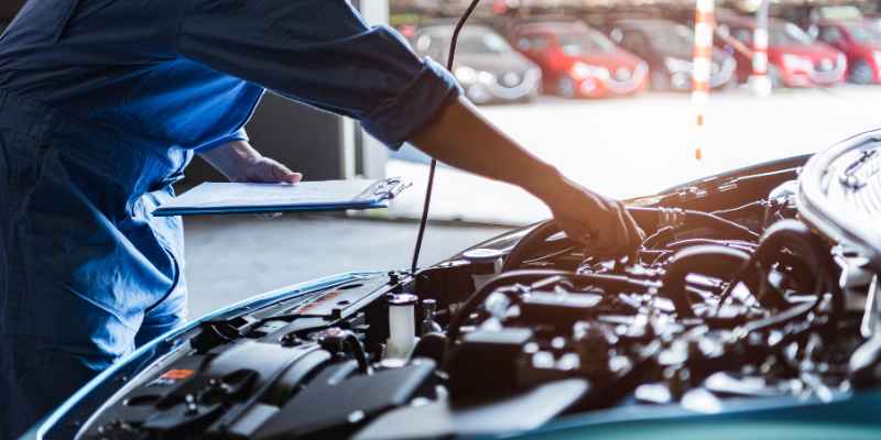 How Much Do Automotive Service Techs Earn
