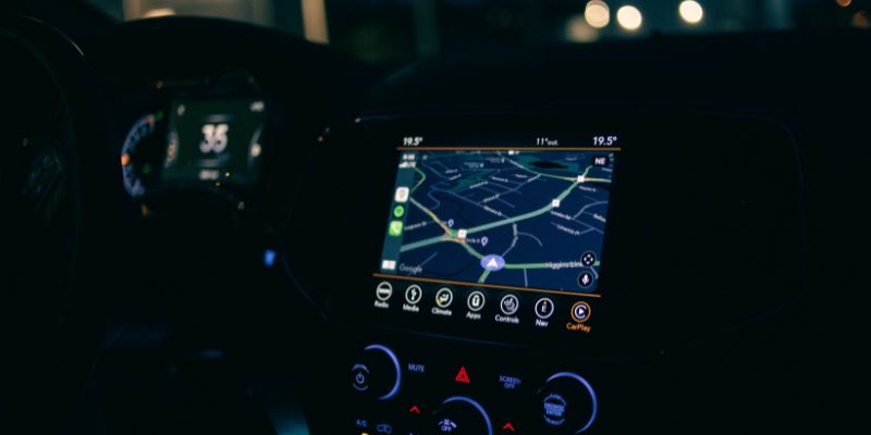 Different Ways to Connect Your Samsung Phone to Your Car