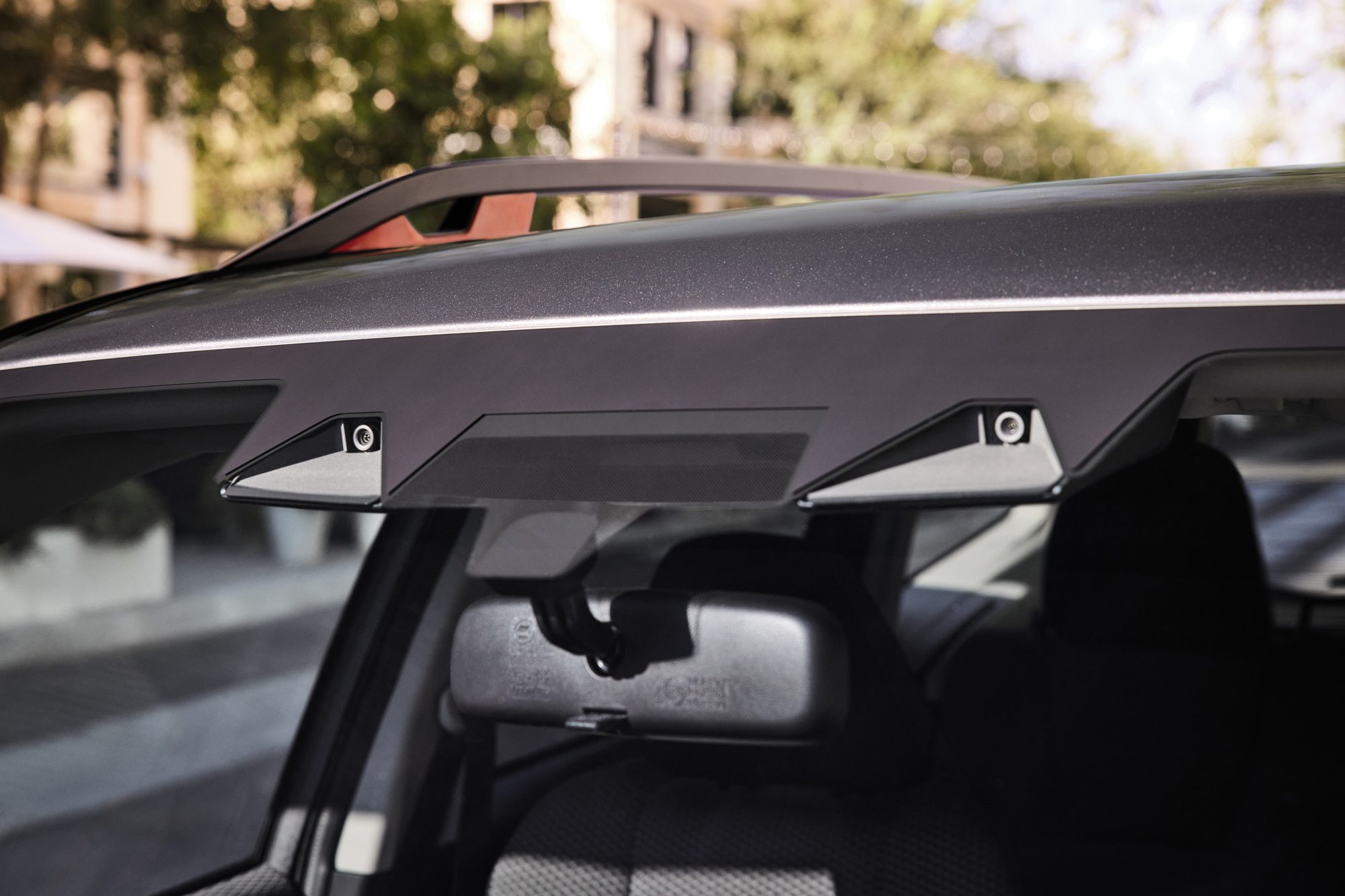 Do Any Cars Have Built in Dash Cameras