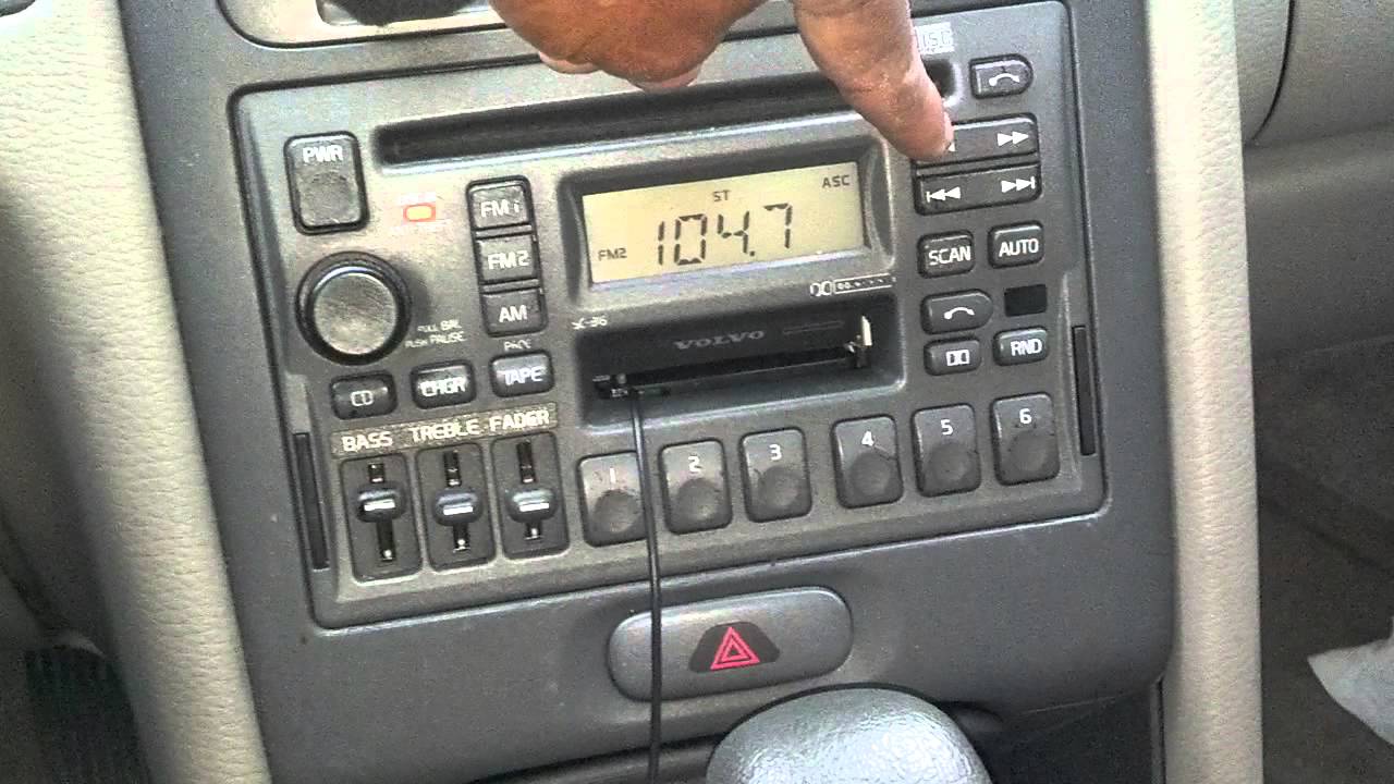 How to Set Radio Stations in Car