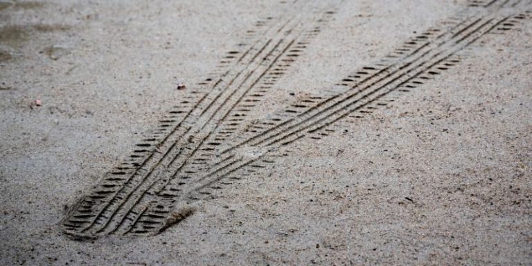 How to Remove Tire Marks