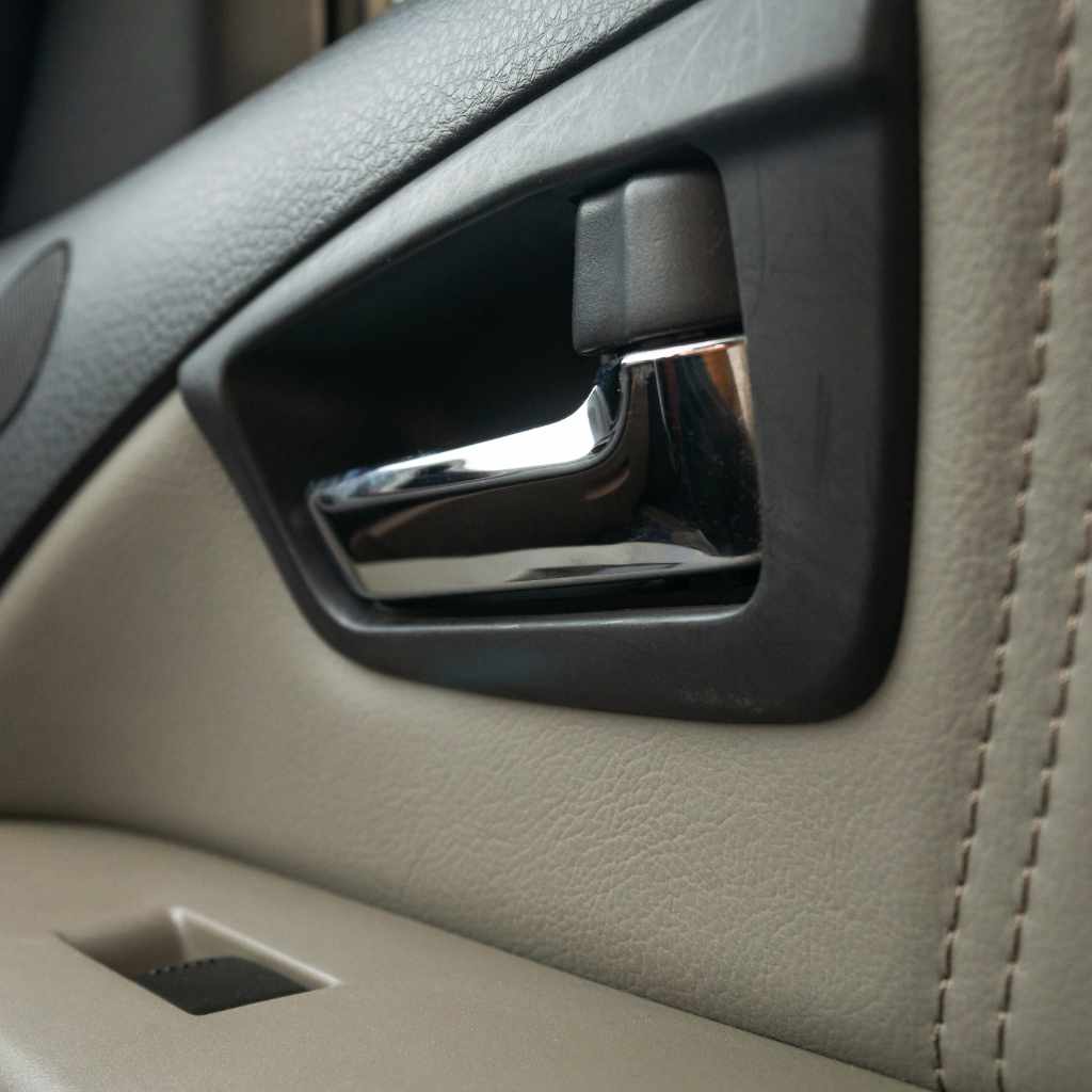 Disconnect Electrical Connectors